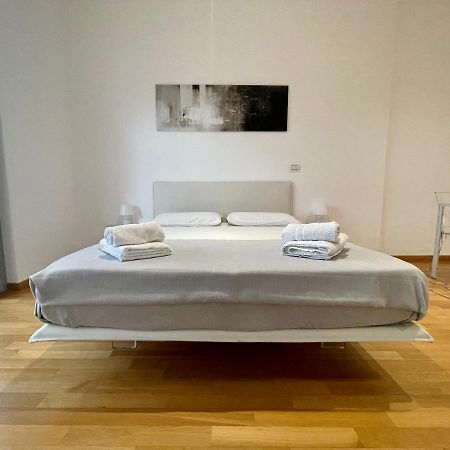 Appartement Miniapart Vico V à Bari Extérieur photo